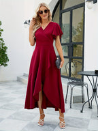 Vestido de cor sólida com decote em surplice, mangas com folhos elegantes e bainha em tulipa fluída para a primavera e o verão, roupa de mulher para casamentos, formaturas, noivados, ocasiões especiais, festas, férias e aniversários.