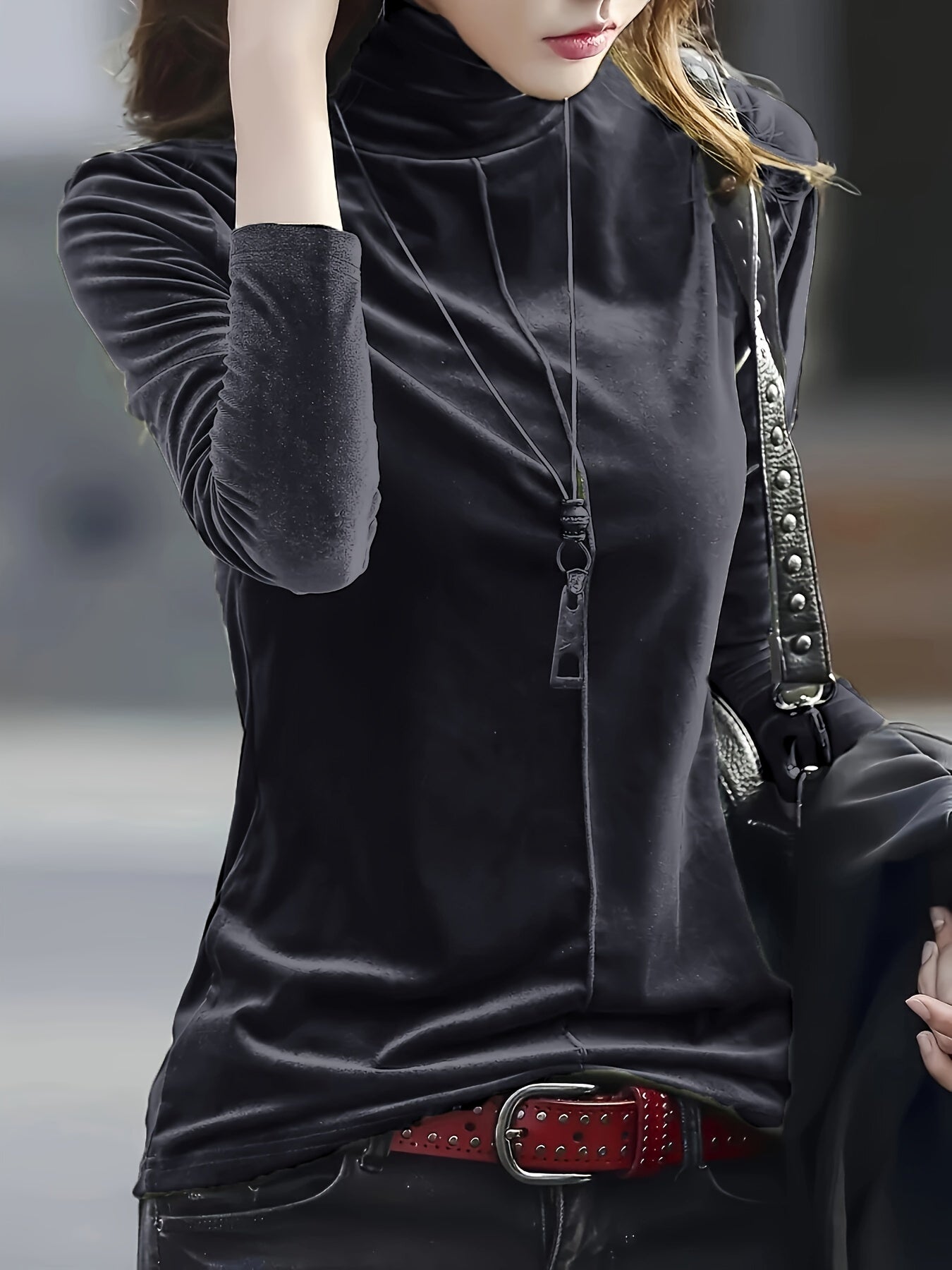 Camiseta Térmica Feminina de Gola Alta e Manga Longa - Top Macio como Veludo, Lavável à Máquina, Preto Sólido para Camadas no Outono/Inverno, Estilo Sofisticado e Casual ou Formal, Roupa de Inverno Confortável, Blusa Versátil e Elegante, Qualidade Premium, Ideal para Climas Frios