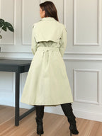 Casaco de Chuva Feminino Oversized com Cintura Ajustável e Dupla Abotoadura, Jaqueta Minimalista e Versátil para Outono e Inverno