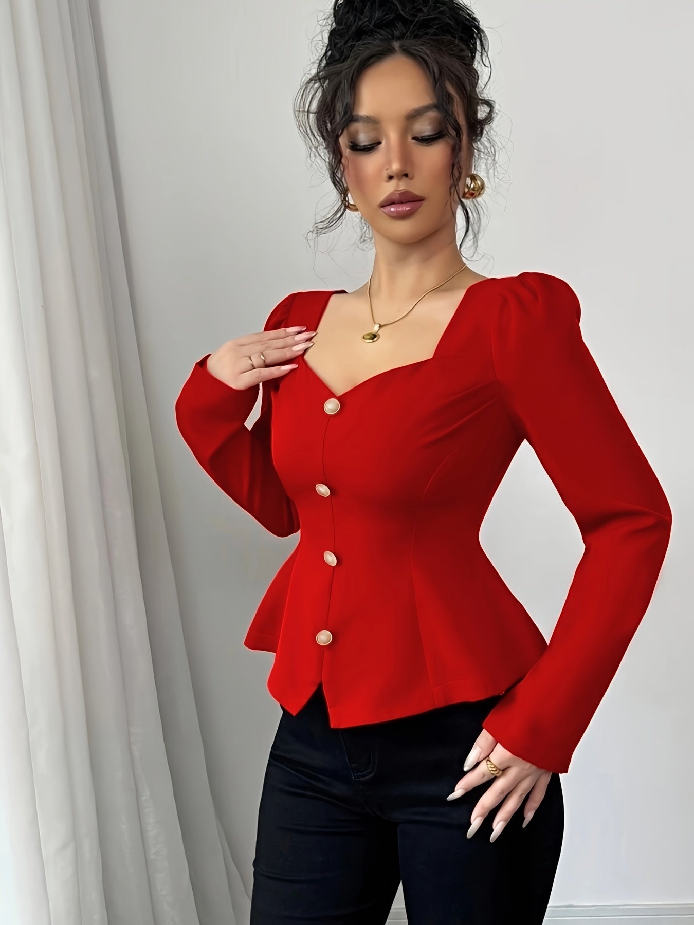 Blusa elegante de manga bolha em cor sólida estilo francês para mulher - Vermelho com decote em forma de coração, botões falsos, perfeita para primavera/outono, top elegante para adultos|Estilo francês vintage|Top com botões falsos