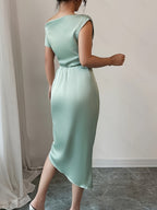 Vestido de Cocktail Elegante de Verão Sem Mangas com Decote Assimétrico e Laço de Cetim Envolvente para Mulher, Cor Sólida, Comprimento Longo, Corte Normal, Novo de 2025