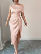 Vestido de Cocktail Elegante de Verão Sem Mangas com Decote Assimétrico e Laço de Cetim Envolvente para Mulher, Cor Sólida, Comprimento Longo, Corte Normal, Novo de 2025